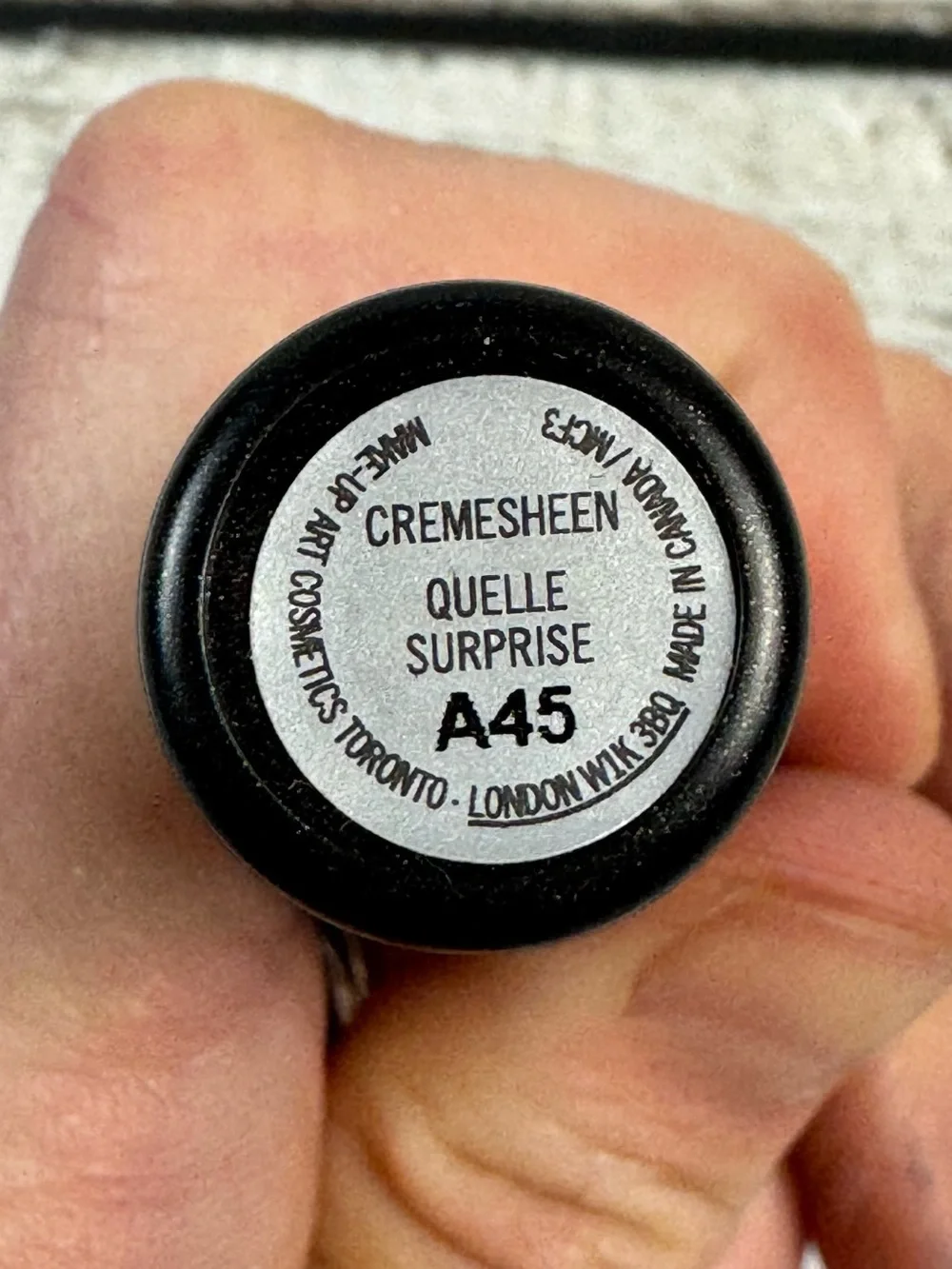 MAC Cosmetics Cremesheen Lipstick Quelle Surprise